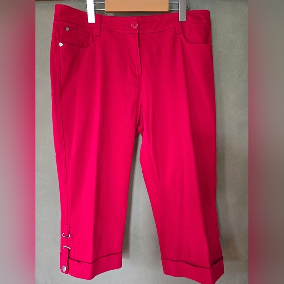 Larry Levine | Stylish Red Women's Capris, Size 12 - Picture 1 of 9